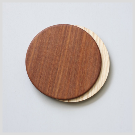 wooden pan stand